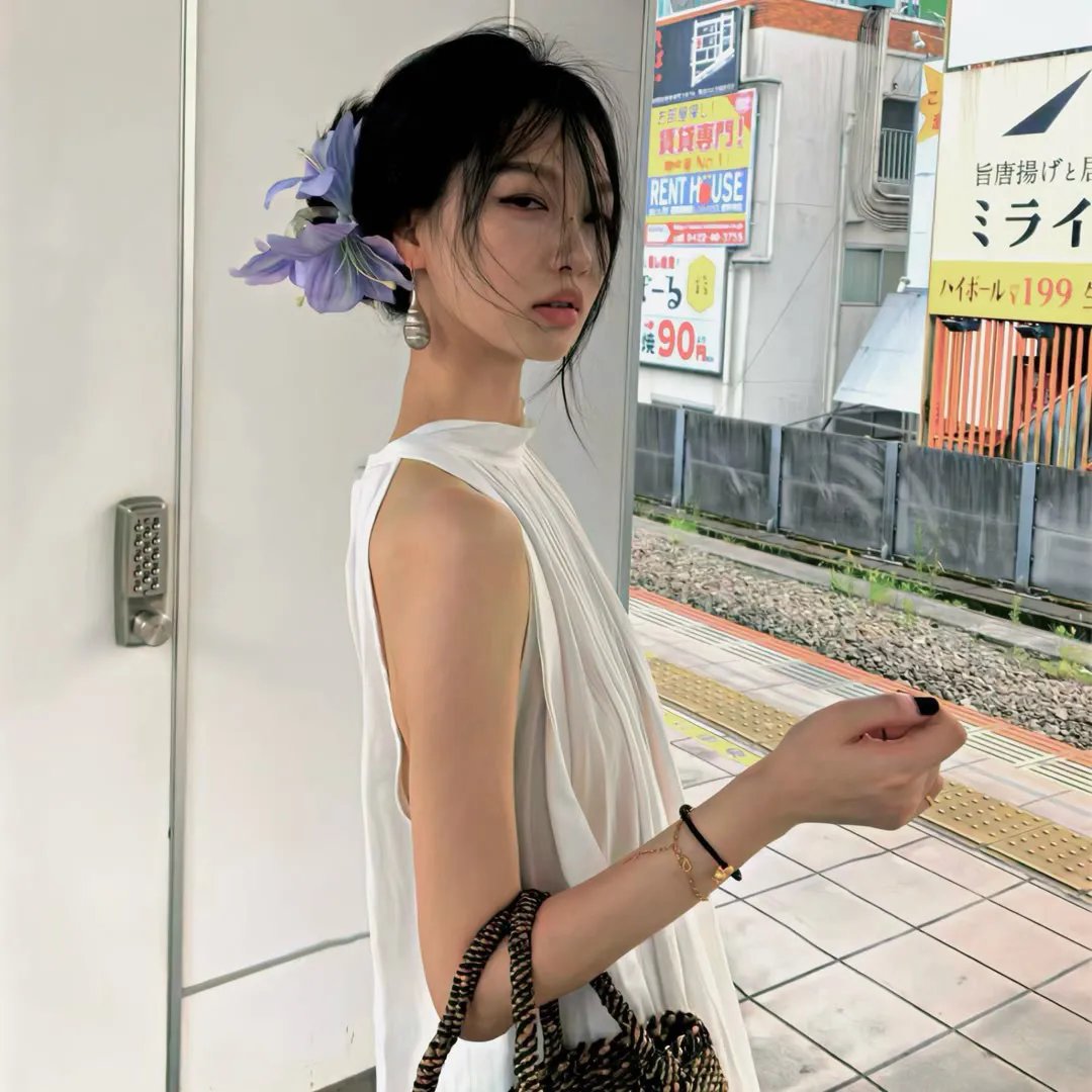 比基尼月亮